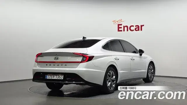 Hyundai Sonata 2022 — Фото 1/20