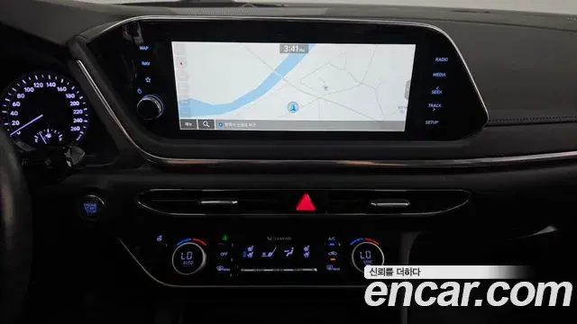 Hyundai Sonata 2022 — Фото 14/20