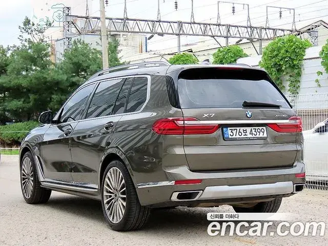 BMW X7 2022 — Photo 20/20