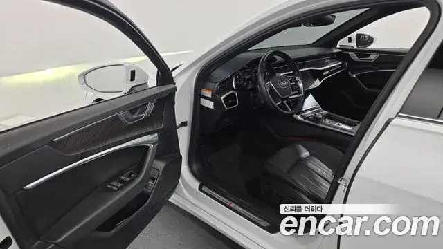 Audi A6 2022 — Photo 9/33