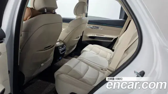 Genesis GV70 2025 — Photo 19/20