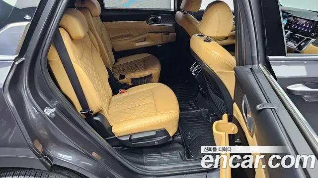 Kia Sorento 2023 — Photo 11/20