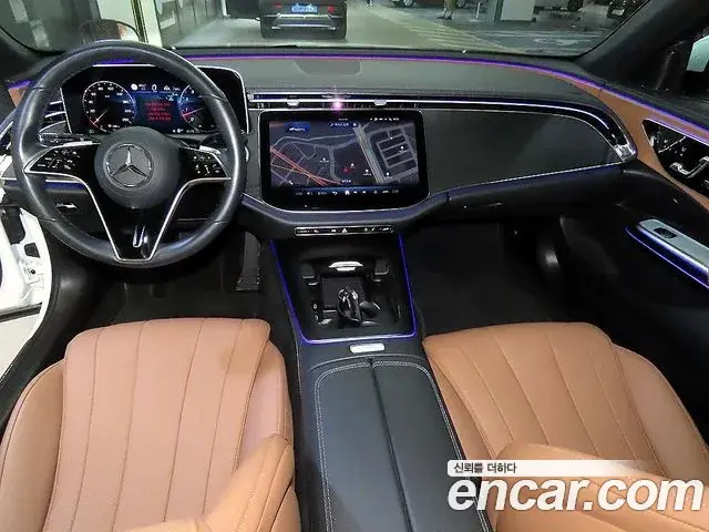 Mercedes-Benz E-Class 2024 — Photo 5/20
