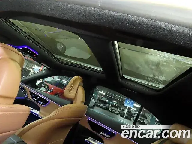 Mercedes-Benz E-Class 2024 — Photo 15/20