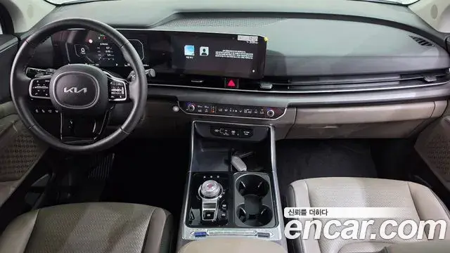 Kia Carnival 2024 — Şəkil 8/33