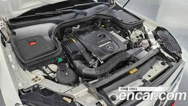 Mercedes-Benz GLC-Class 2018 — Photo 35/38