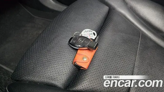 Mercedes-Benz GLC-Class 2018 — Photo 34/38