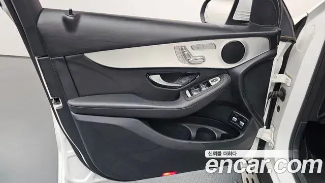 Mercedes-Benz GLC-Class 2018 — Photo 14/38