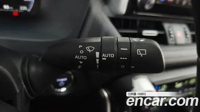 Toyota RAV4 2023 — Photo 9/34
