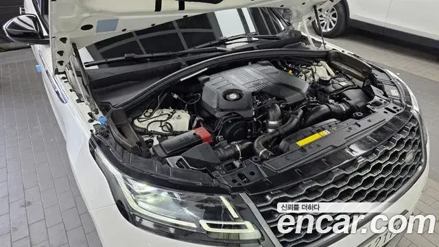 Land Rover Range Rover Velar 2019 — Şəkil 11/37
