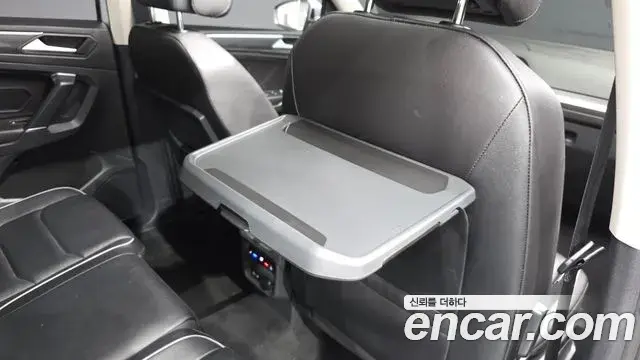 Volkswagen Tiguan Allspace 2020 — Photo 1/42