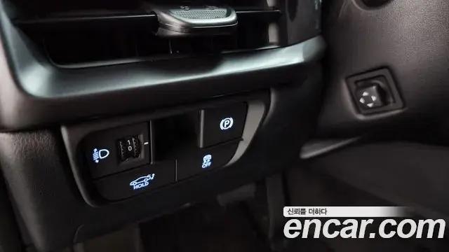Hyundai Grandeur Hybrid 2024 — Photo 15/37