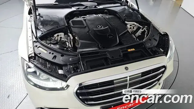 Mercedes-Benz S-Class 2023 — Фото 6/20