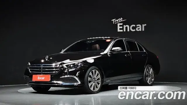 Mercedes-Benz E-Class 2023 — ფოტო 19/33