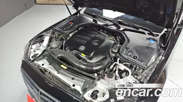 Mercedes-Benz E-Class 2023 — ფოტო 9/33