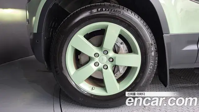 Land Rover Defender 2023 — ფოტო 19/20