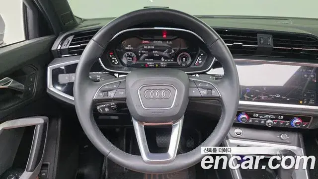 Audi Q3 2023 — Photo 2/31