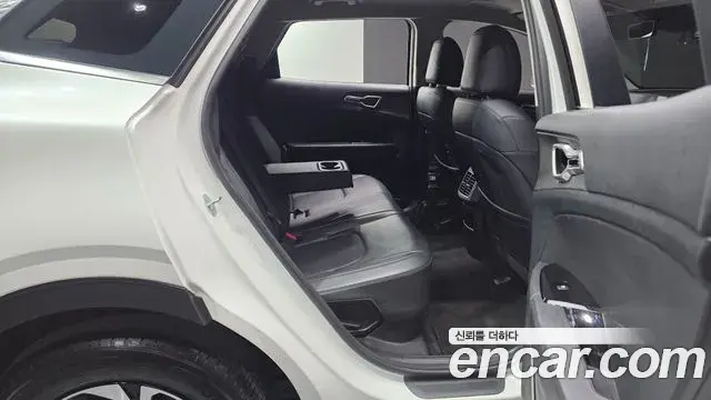Kia Sportage 2022 — Photo 12/32