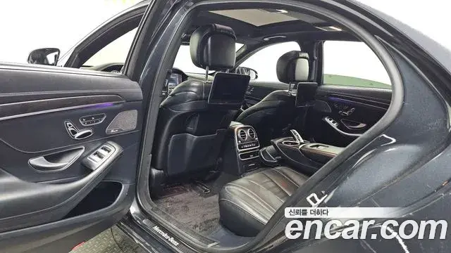 Mercedes-Benz S-Class 2018 — Photo 11/20