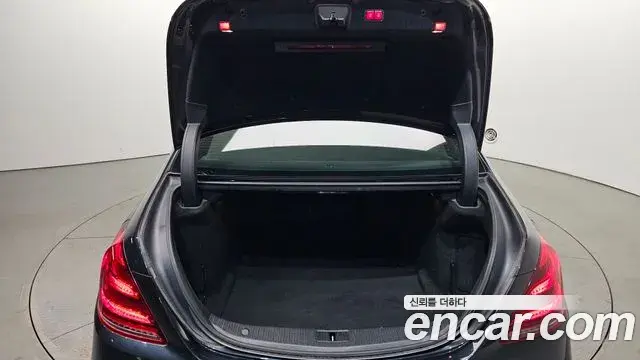 Mercedes-Benz S-Class 2018 — Photo 20/20