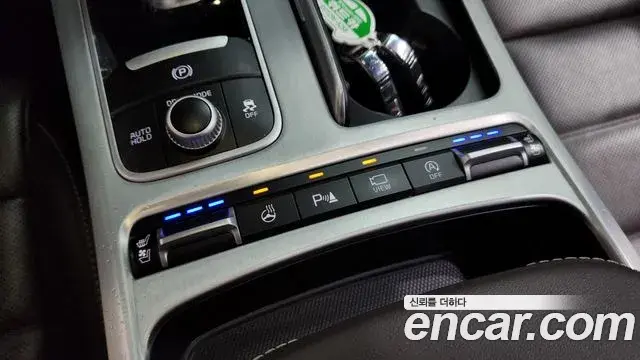 Kia Stinger 2018 — ფოტო 35/36