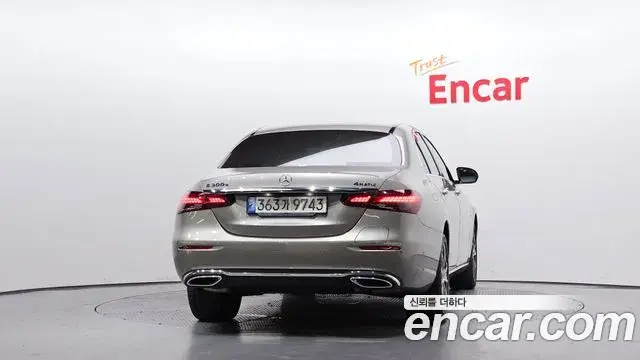 Mercedes-Benz E-Class 2021 — Фото 4/20