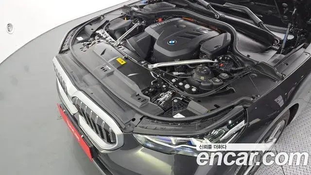 BMW 5 Series 2024 — Photo 6/20