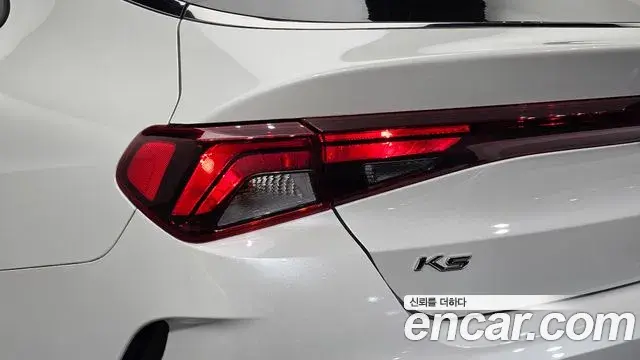 Kia K5 2020 — Şəkil 14/32