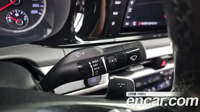 Kia K5 2020 — Şəkil 21/32