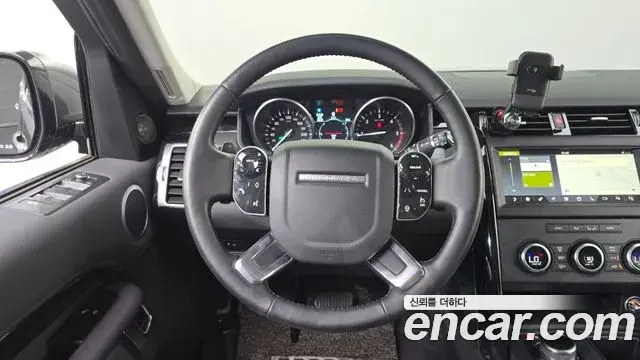 Land Rover Discovery 5 2019 — Şəkil 14/20