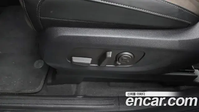 Kia Carnival 2024 — Photo 14/38