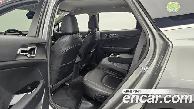 Kia Sportage 2023 — Фото 11/20