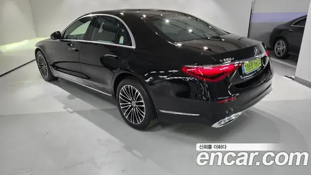 Mercedes-Benz S-Class 2025 — Фото 2/20