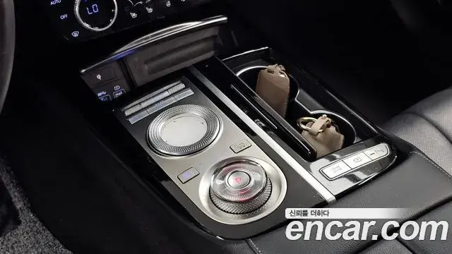 Genesis G80 2021 — Photo 31/35