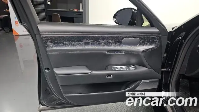 Genesis G90 2022 — Photo 24/31