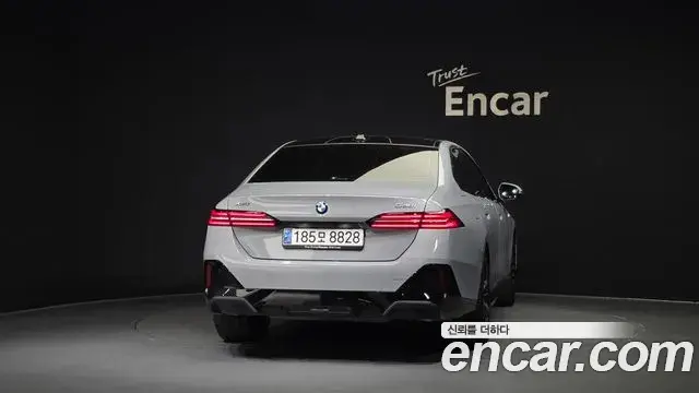 BMW 5 Series 2024 — Photo 15/20