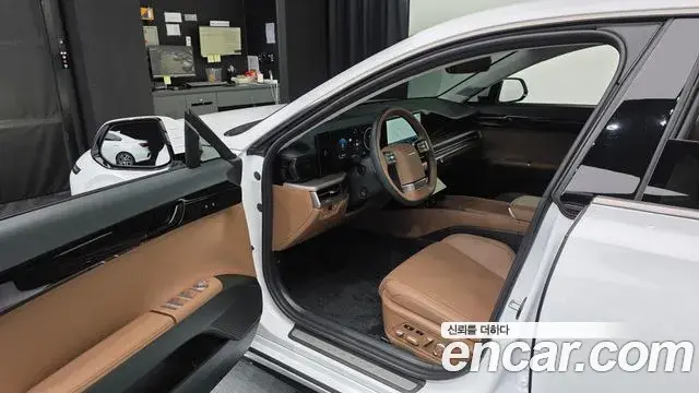 Hyundai Grandeur Hybrid 2023 — ფოტო 18/20