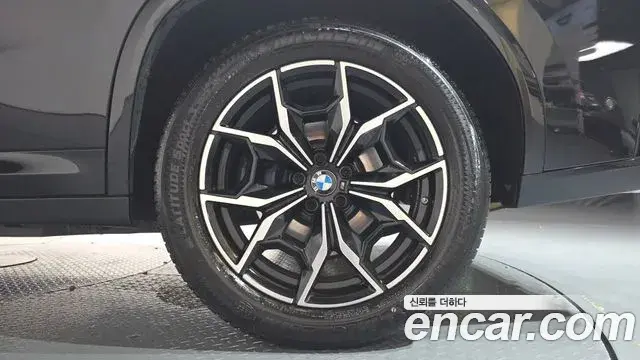 BMW X4 2024 — Photo 26/35