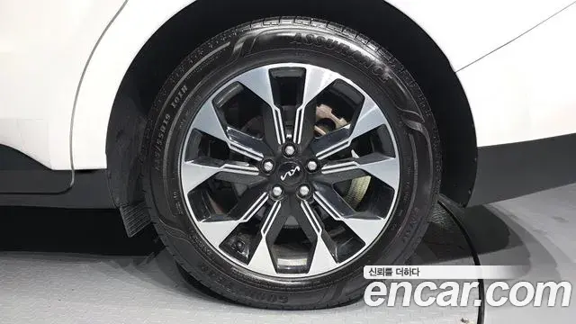 Kia Carnival 2023 — Photo 5/20