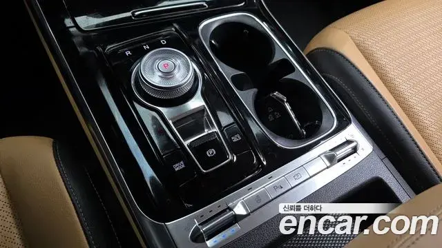 Kia Carnival 2023 — Photo 9/20