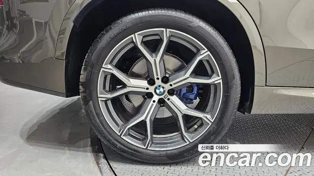 BMW X5 2025 — Photo 21/33