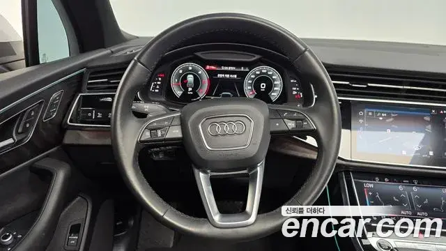 Audi Q7 2022 — Фото 13/20