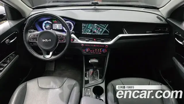Kia Niro 2021 — Фото 7/20