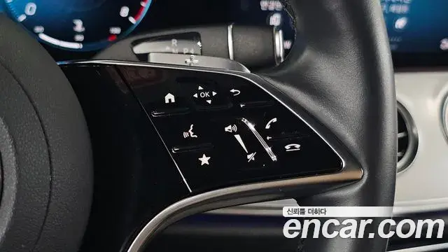 Mercedes-Benz E-Class 2021 — Фото 19/20