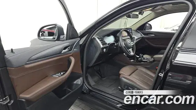 BMW X4 2025 — Фото 10/20