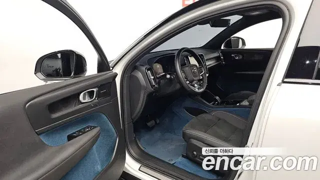 Volvo C40 Recharge 2022 — ფოტო 11/35