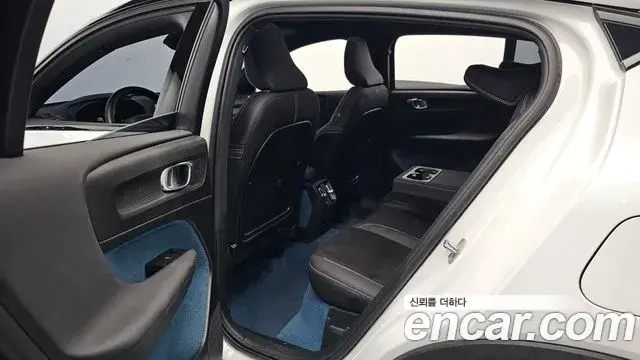 Volvo C40 Recharge 2022 — ფოტო 16/35