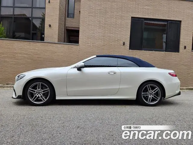 Mercedes-Benz E-Class 2019 — Photo 6/20