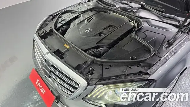 Mercedes-Benz S-Class 2018 — Photo 6/20