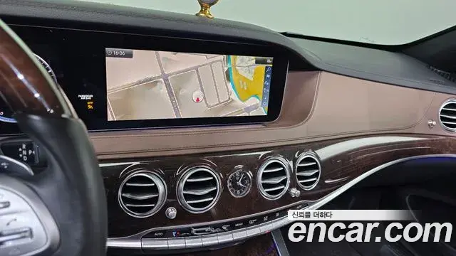 Mercedes-Benz S-Class 2018 — Photo 17/20
